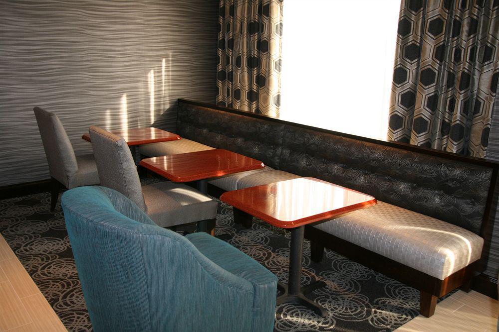 Hampton Inn Dover Exteriör bild