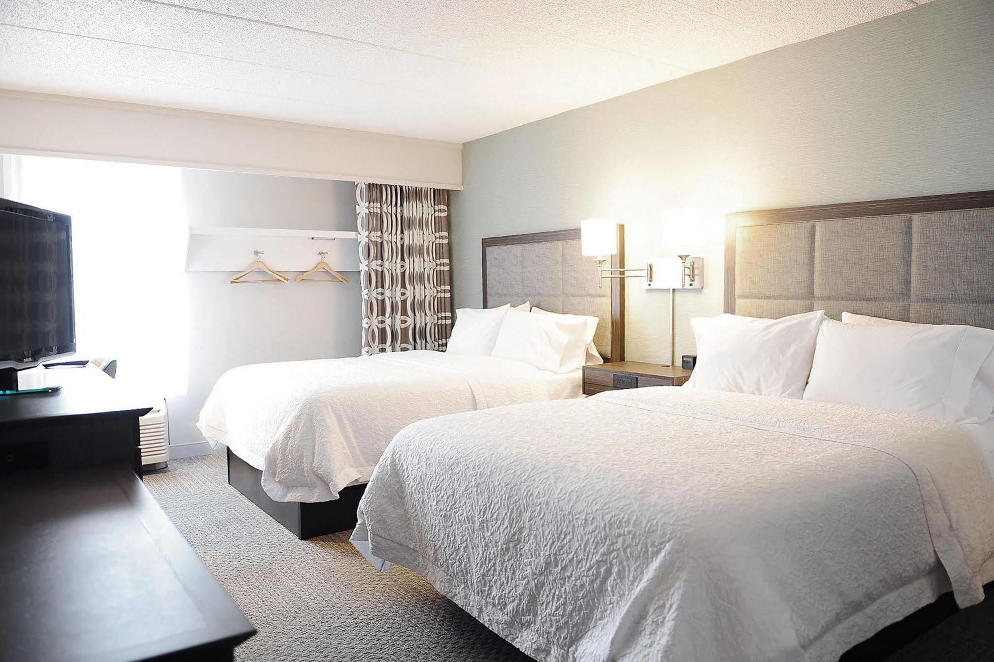 Hampton Inn Dover Exteriör bild